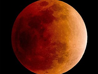 124617-lunar-eclipse