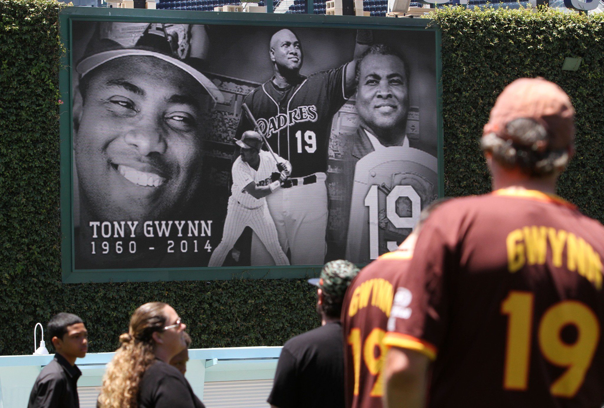 Baseball Hall Of Famer Tony Gwynn Dies At 54