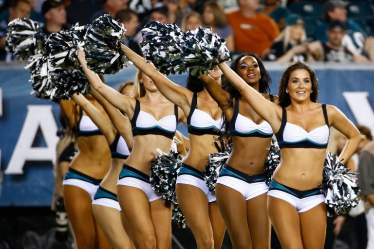 steelers-eagles-footb_vill_s878x585