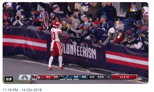 Tyreek Hill gets Beer throw on him by Patriots fan