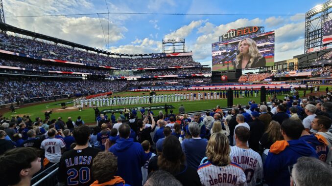 Mets beat Philliers, MLB Playoffs, Meet The Matts